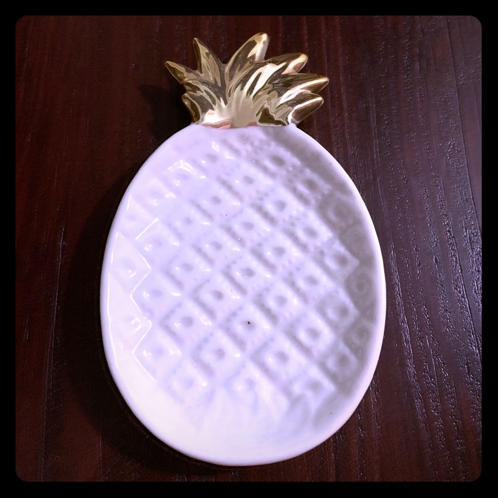 Ceramic ring holder dish
